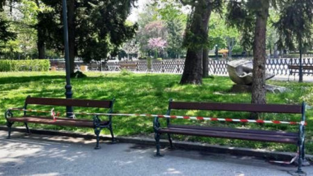 Пейки в Цар Симеоновата градина в Пловдив