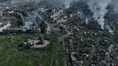 Изглед към Бахмут, Донецка област, 26 април 2023 г.