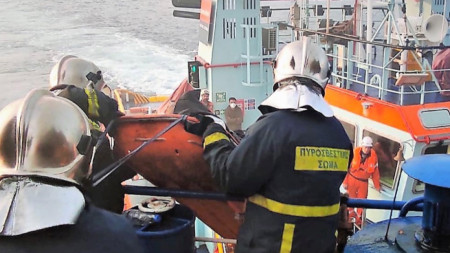 Пожарникари откриха тленните останки пасажер на горящия ферибот „Euroferry Olympia“, Корфу, Гърция, 20 февруари 2022 г. 