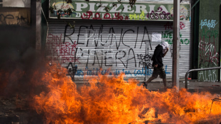 Протестите в Чили продължават пети ден