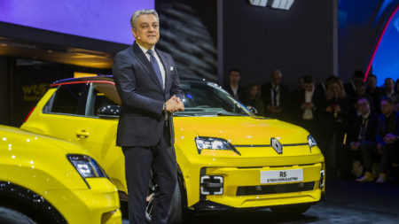 Лука де Мео напуска директорския пост в Renault