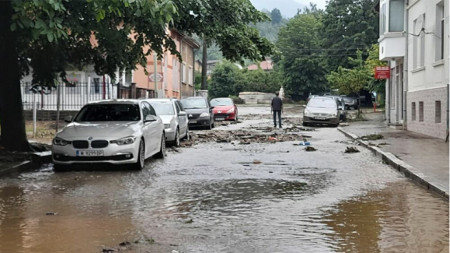 Наводнена улица в Берковица