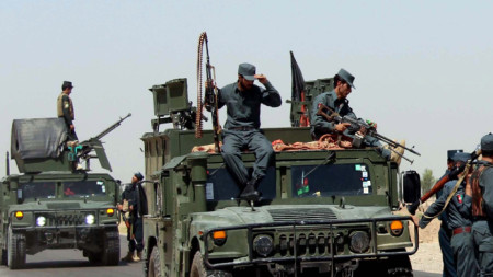 Афганистанските служби по сигурност патрулират в столицата на провинция Хелманд.
