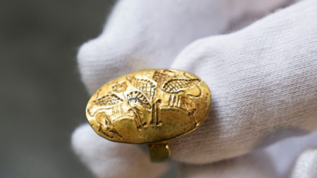 Нобеловата фондация в Швеция върна на Гърция пръстен на 3000