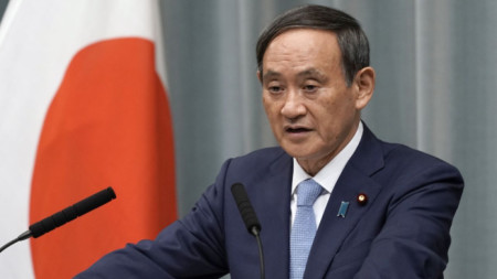 Японският премиер Йошихиде Суга заяви че не изключва летните олимпийски