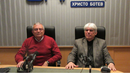 Доц. д-р Атанас Шопов (вляво) и Борис Хаджийски