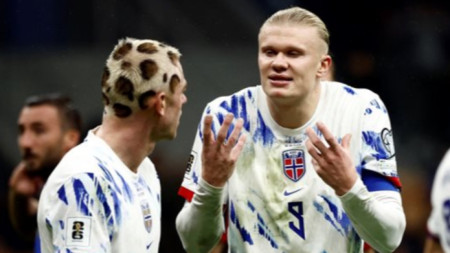 Ерлинг Холанд коментира с Юлиан Риерсон как е вкарал два гола на Италия