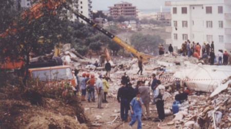 Разрушенията в Турция през 1999 година 