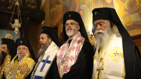 Знеполския епископ Арсений беше избран за Сливенски митрополит. Той получи 7 гласа, а  Мелнишкия епископ Герасим - 5.