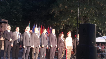 Държавният глава Румен Радев участва в тържествената церемония на площад