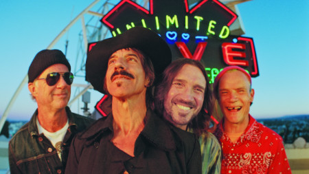 Red Hot Chili Peppers споделиха нова песен от предстоящия им