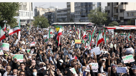Митинг в подкрепа на правителството, организиран след петъчна молитва в Техеран, 23 септември 2022 г.