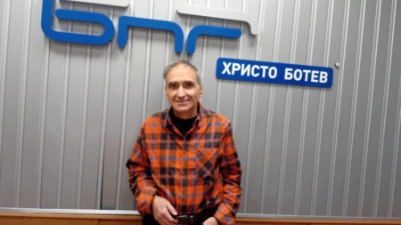  доц. Иван Бъчваров