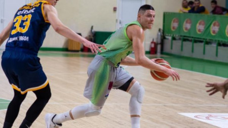 Николай Стоянов ще играе за Крайова.