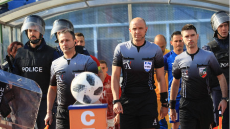 Станислав Тодоров ще даде началото на новия футболен шампионат в петък.