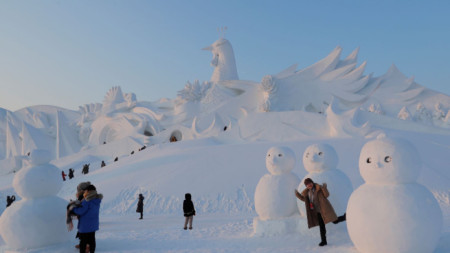 Фестивал на ледените и снежни скулптури в Харбин