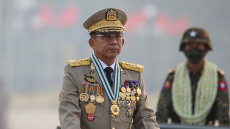 Армията на Мианма отбелязва днес Деня на въоръжените сили въпреки