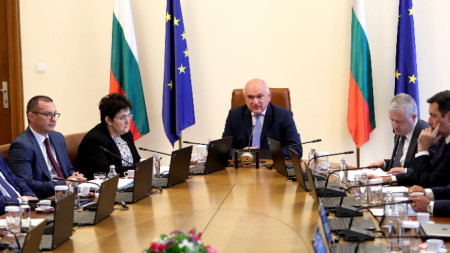 Заседание на служебното правителство, ръководено от Димитър Главчев.