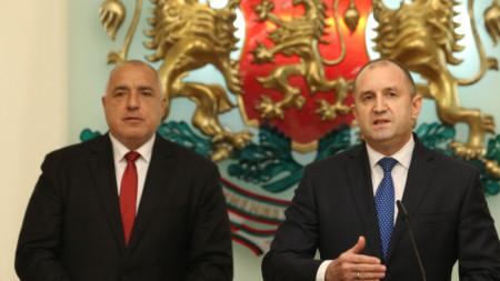 Премиерът Борисов и президентът Радев на съвместна пресконференция през март 2020 г.