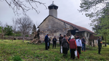 Жителите на великотърновското село Ветринци започнаха благотворителна инициатива за спасяване