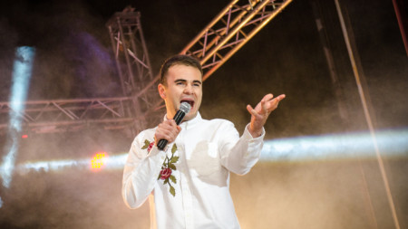 Тази година певецът Йордан Марков чества 10 години на професионална