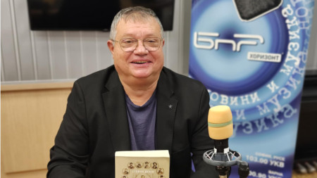 д-р Стефан Дечев