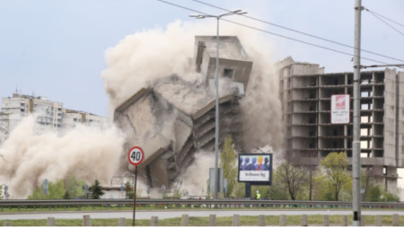 The demolition of the higher part of the building situated on Tsagiradsko Shosse Blvd in Sofia