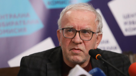 Tsvetozar Tomov, vicepresidente y portavoz de la Comisión Central Electotal