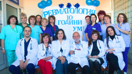 Д-р Данаил Вълчев (на първия ред вляво)