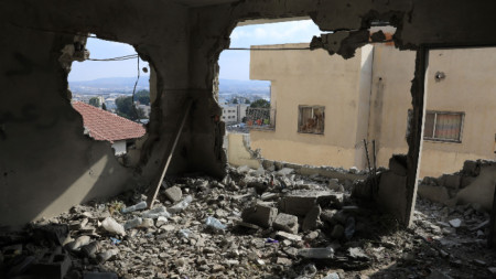 Разрушеният апартамент на Раад Хазем в град Дженин