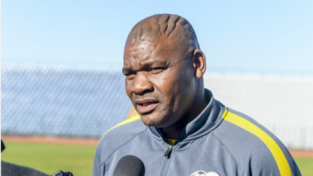 Селекционерът на футболния отбор на Република Южна Африка Молефи Нцеки