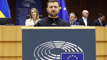 Володимир Зеленски говори пред Европейския парламент в Брюксел, 9 февруари 2023 г.