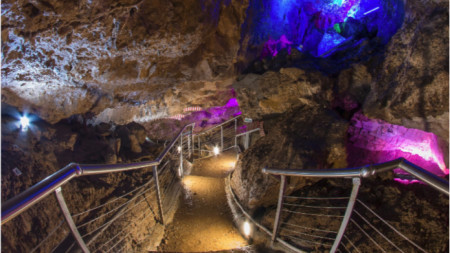 Пещерата 