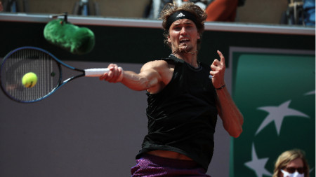 Александер Зверев се класира за третия кръг на тенис турнираот