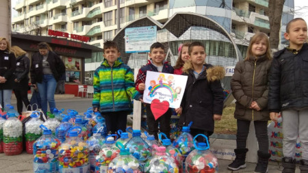 Детската градина в с. Маринка също се включи в кампанията днес