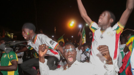 В Сенегал ликуват, след като футболистите от националния отбор се класира за финала от турнира за купата на африкансканските нации