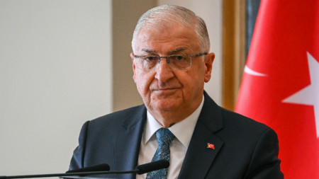 Министърът на отбраната на Турция Яшар Гюлер.