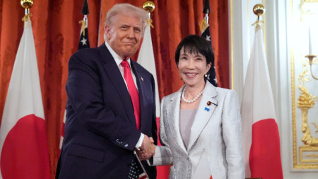 Доналд Тръмп и Санае Такаичи в Токио.