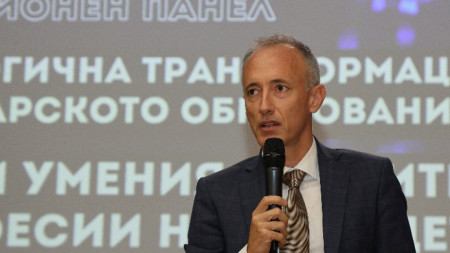 Министърът на образованието Красимир Вълчев на форума на Общините в Албена-  12 октомври 2025 г.