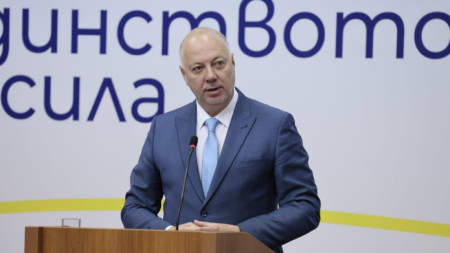 Премиерът Росен Желязков в Благоевград, където участва в дискусия, част от Националната информационна кампания за въвеждане на еврото - 11 септември 2025 г. 