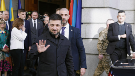 Володимир Зеленски пред долната камара на парламента в Мадрид.