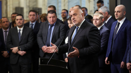 „Искаме да има правителство, въпросът е как да вземем завоя след изказаното и от двете страни” – заяви лидерът на ГЕРБ Бойко Борисов.