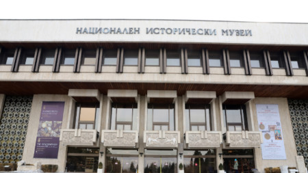 Вицепрезидентът Илияна Йотова ще бъде гост на откриването на реновираната