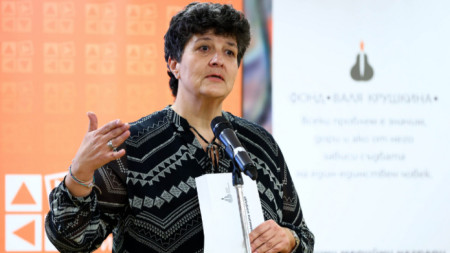 Илияна Николова