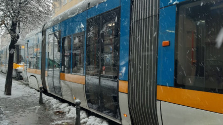 Предвид снеговалежа в София закъсненията на градския транспорт в столицата