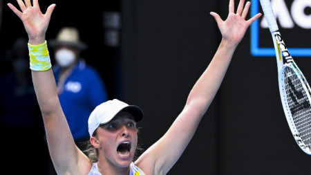 Полякинята Ига Швьонтек достигна полуфиналите на Откритото първенство на Австралия