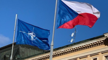 Чехия ще изпрати допълнителна военна помощ на Украйна на стойност
