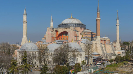 Християнска базилика “Света София” в Истанбул