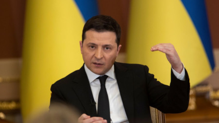 Украинският президент Володимир Зеленски призова европейските лидери да прекратят всякакви