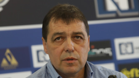 Петър Хубчев ще заведе Левски в Австрия.